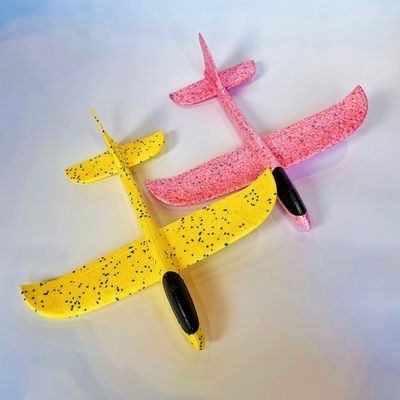 Diseños durables del OEM de los aviones de la espuma del EPP de la protección del medio ambiente que lanzan